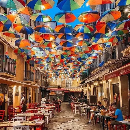 Nyaraló Mini House Historic Center *