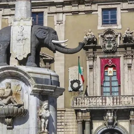 Mini House Historic Center *