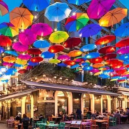 Mini House Historic Center *