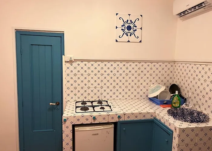 Mini House Historic Center Katánie